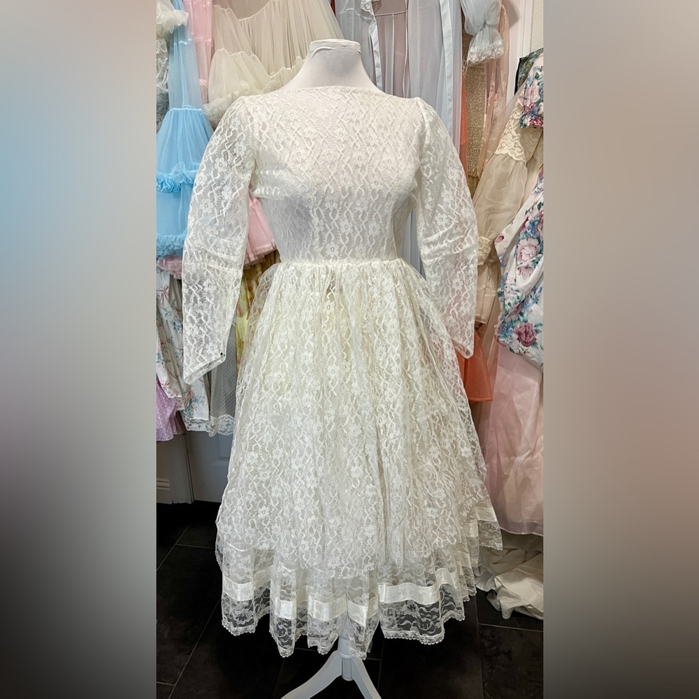 Free People 💗vintage 1950s cupcake lace 2 piece petticoat and midi overdress set